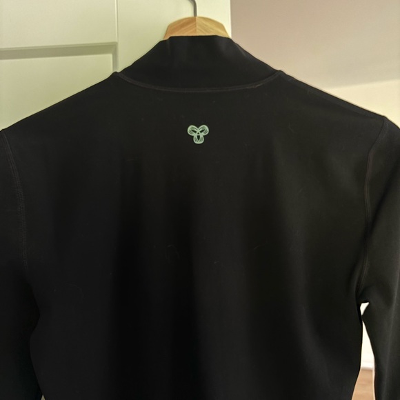 TNA Zip-Up - Picture 4 of 6